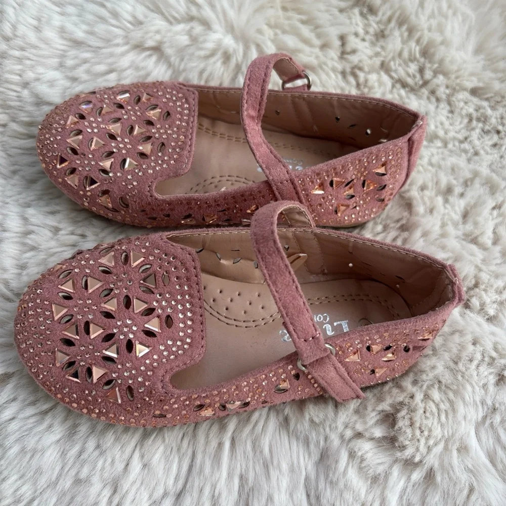 Girls Pink Dress Shoes With Rhinestones Size 6